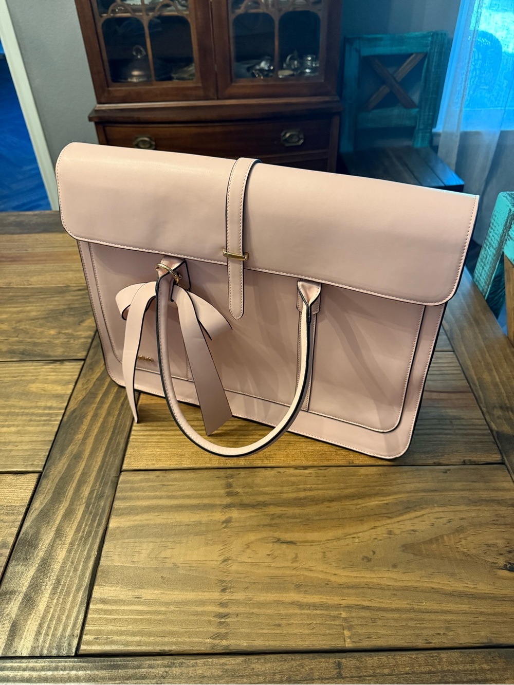 Elegant Pink Structured Tote with Bow Detail